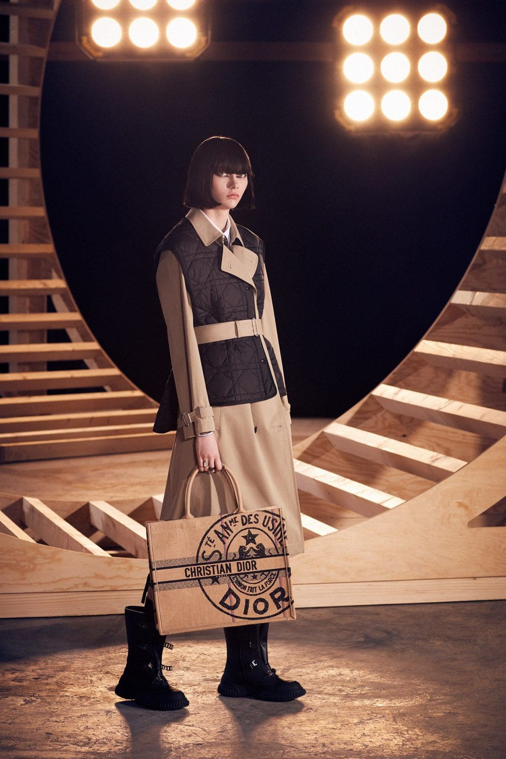 Dior Fall 2022 by RUNWAY MAGAZINE