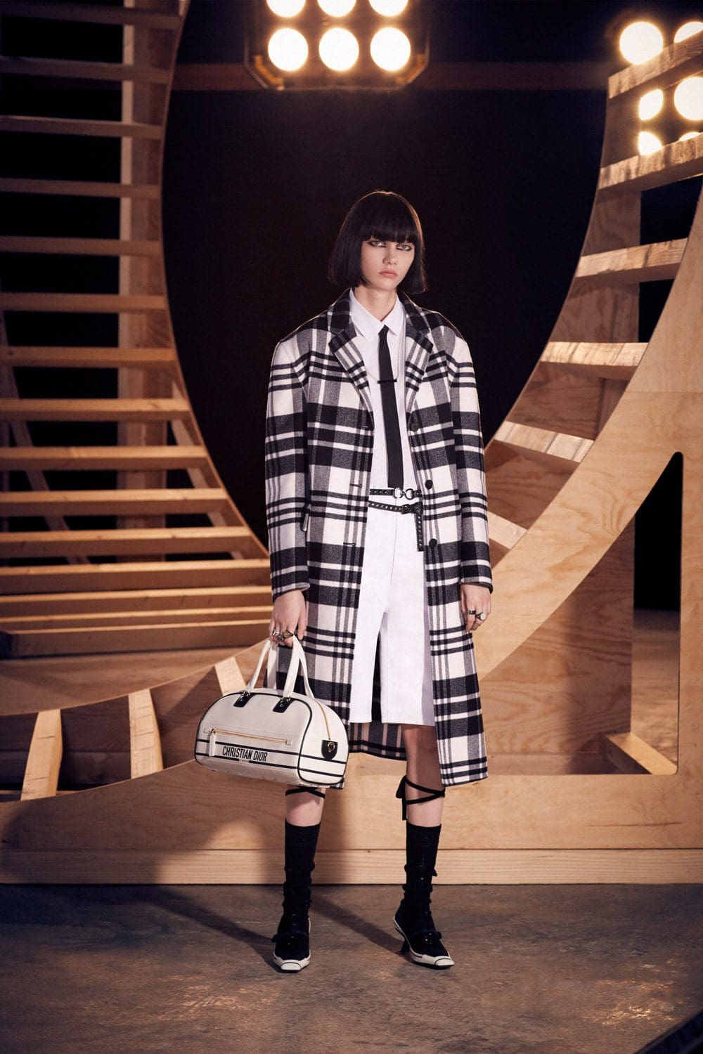 Dior Fall 2022 by RUNWAY MAGAZINE