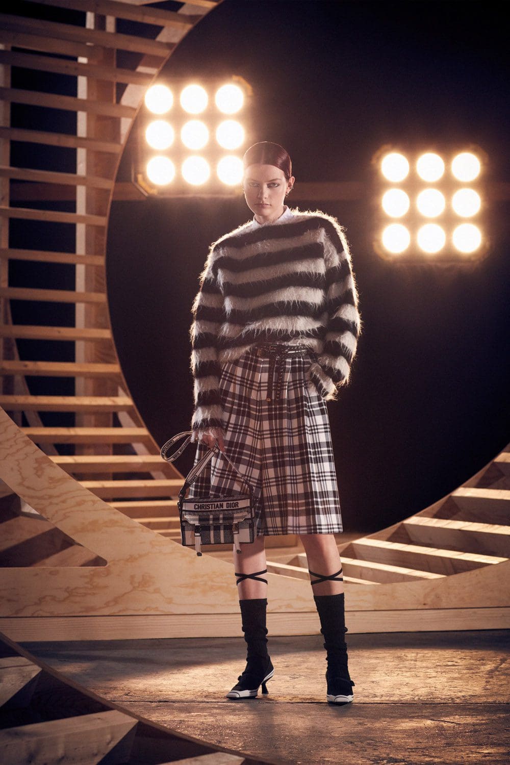 Dior Fall 2022 by RUNWAY MAGAZINE