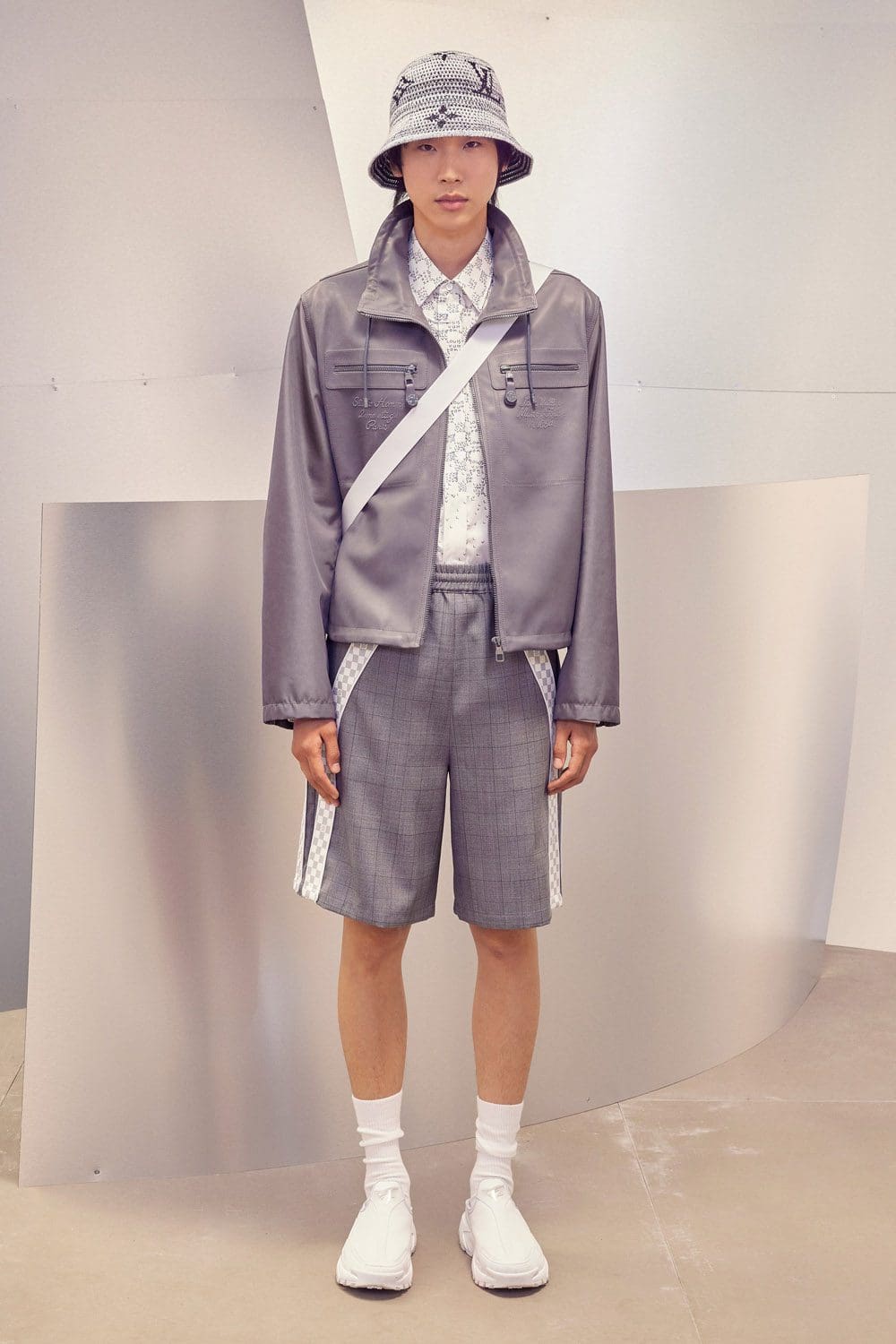 Мужская одежда Louis Vuitton Pre-Fall 2022 в Париже от производителя RUNWAY ЖУРНАЛ