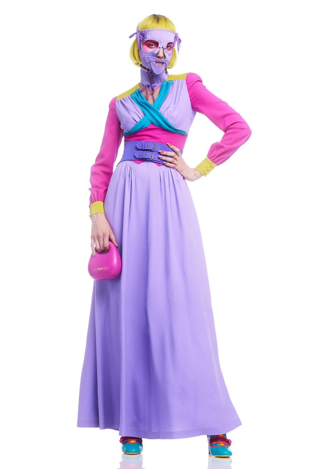 Moschino by Jeremy Scott Pre-Fall 2022 by RUNWAY MAGAZINE