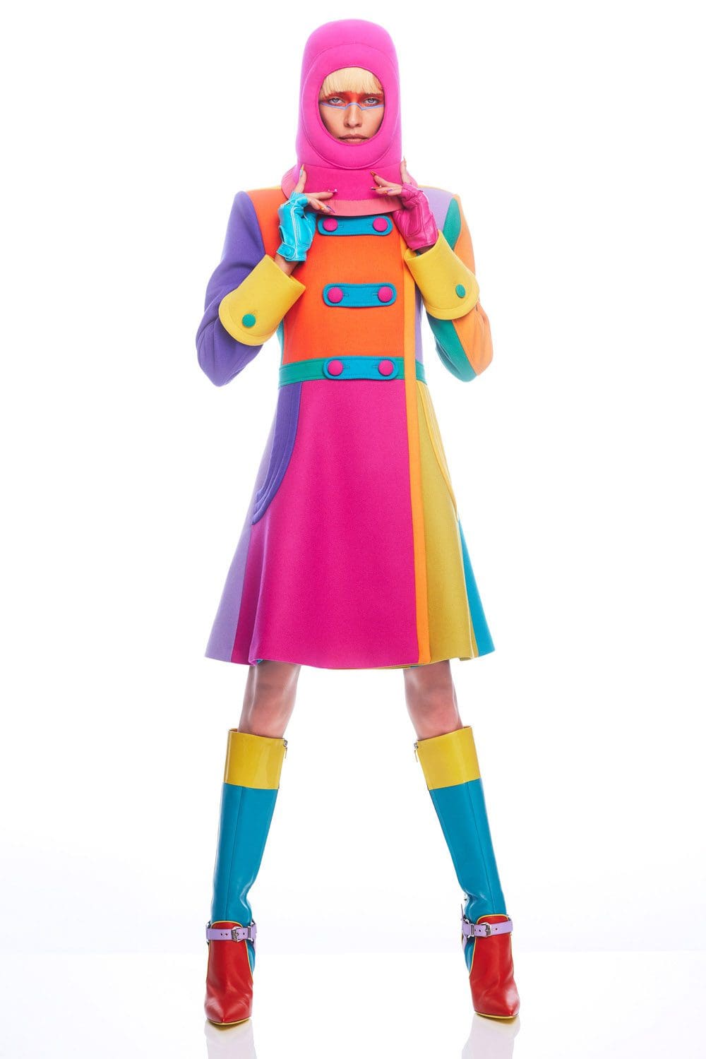 Moschino by Jeremy Scott Pre-Fall 2022 by RUNWAY MAGAZINE