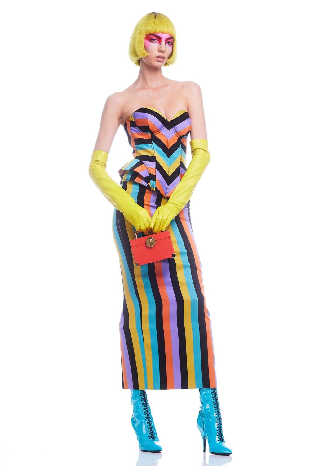 Moschino by Jeremy Scott Pre-Fall 2022 by RUNWAY MAGAZINE
