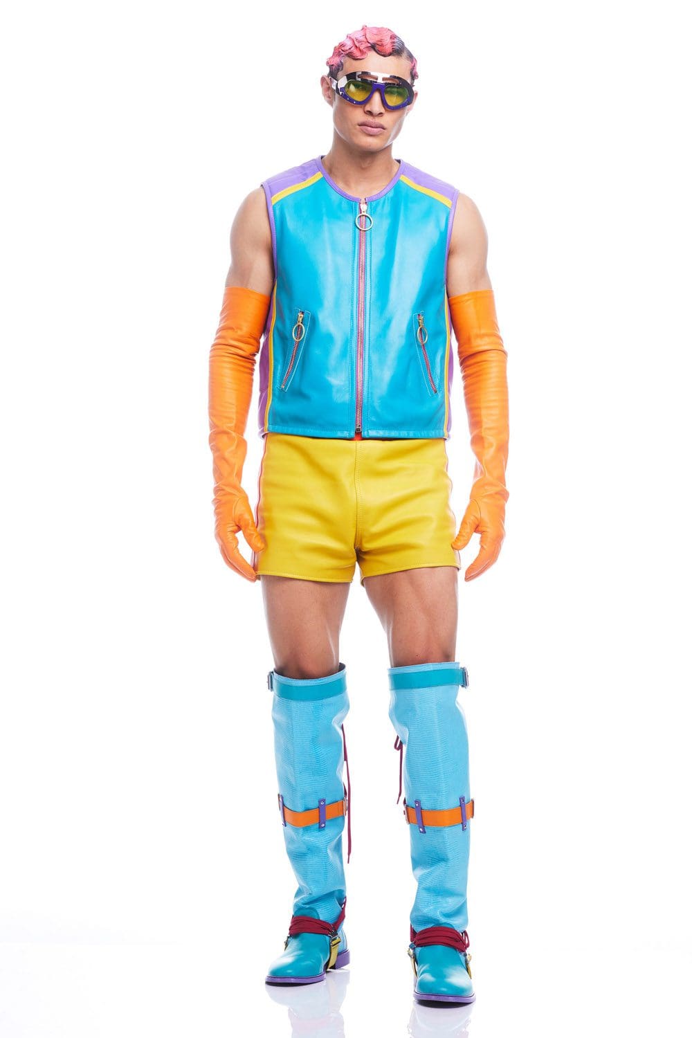 Moschino by Jeremy Scott Pre-Fall 2022 by RUNWAY MAGAZINE