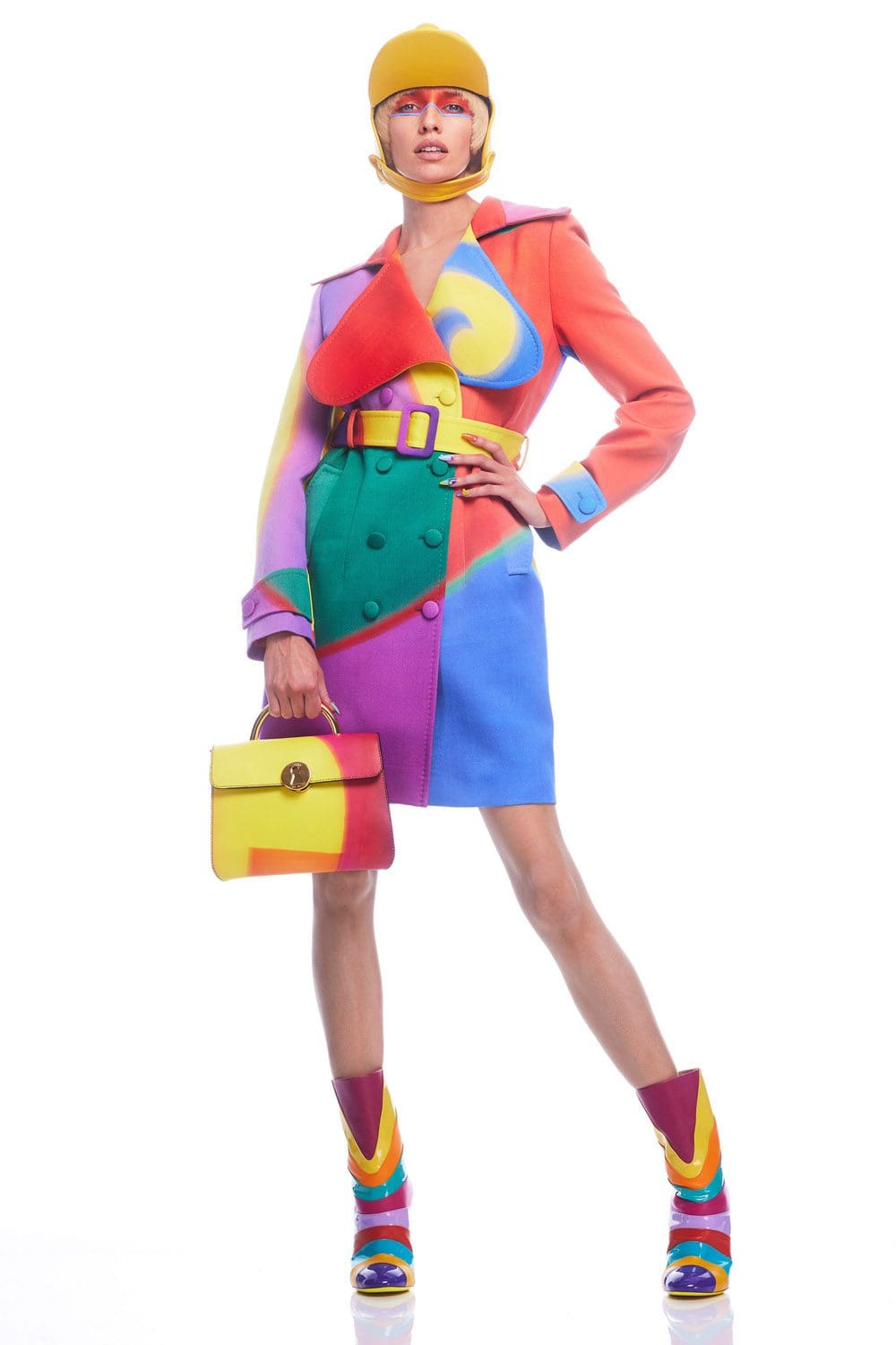 Moschino by Jeremy Scott Pre-Fall 2022 by RUNWAY MAGAZINE