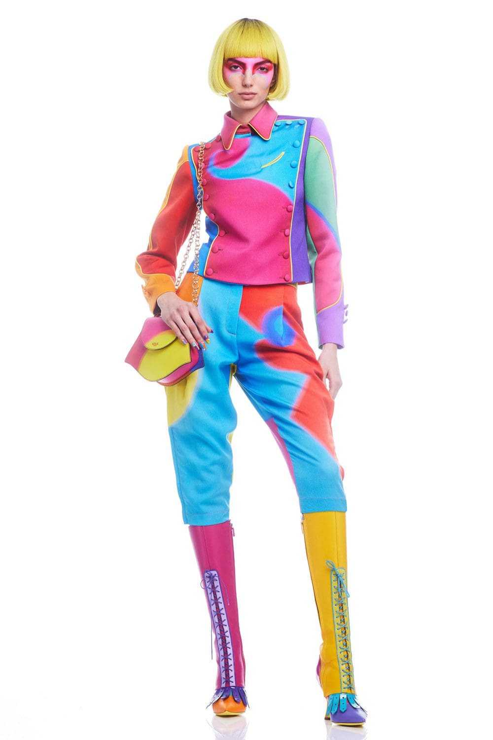 Moschino by Jeremy Scott Pre-Fall 2022 by RUNWAY MAGAZINE