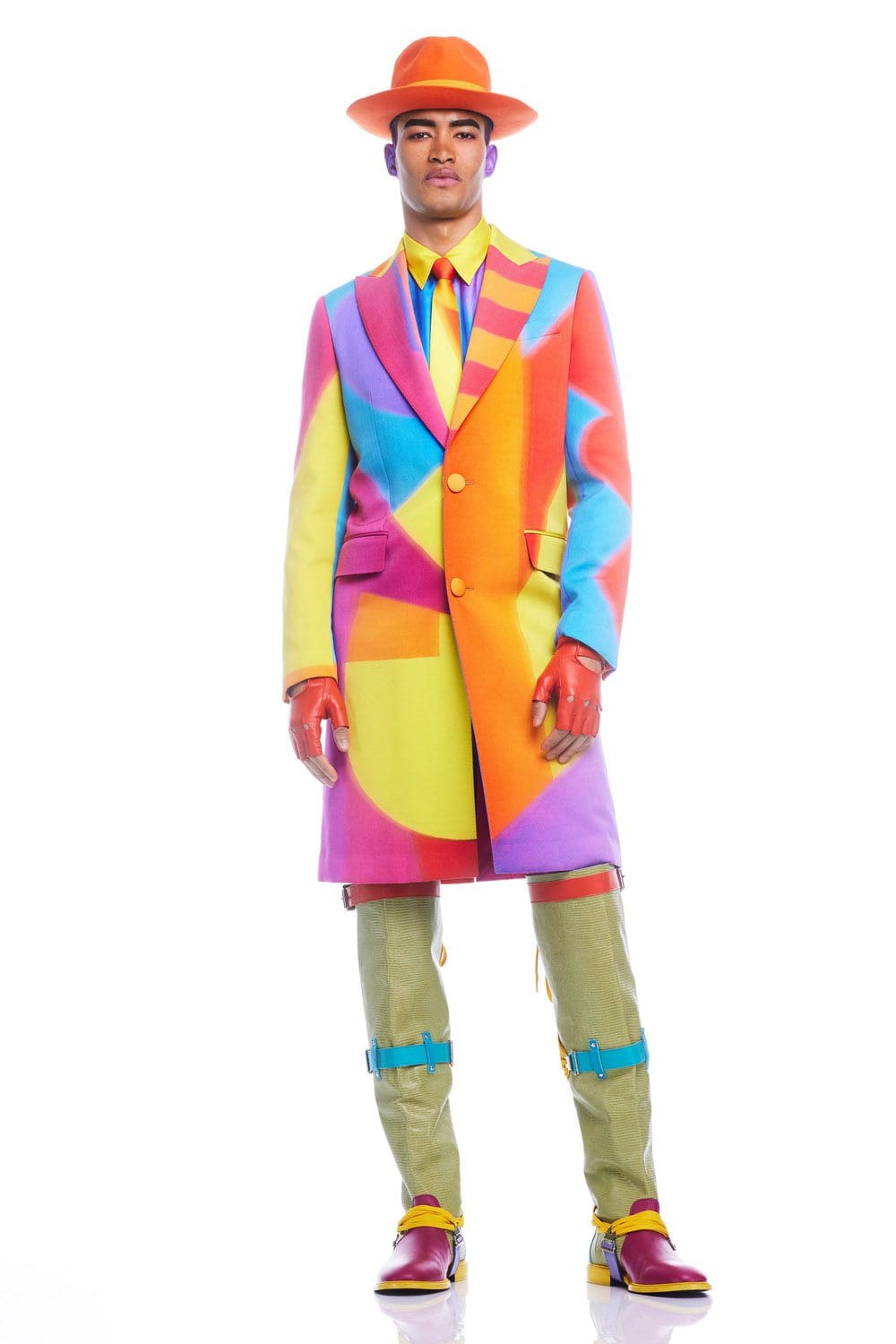 Moschino by Jeremy Scott Pre-Fall 2022 by RUNWAY MAGAZINE