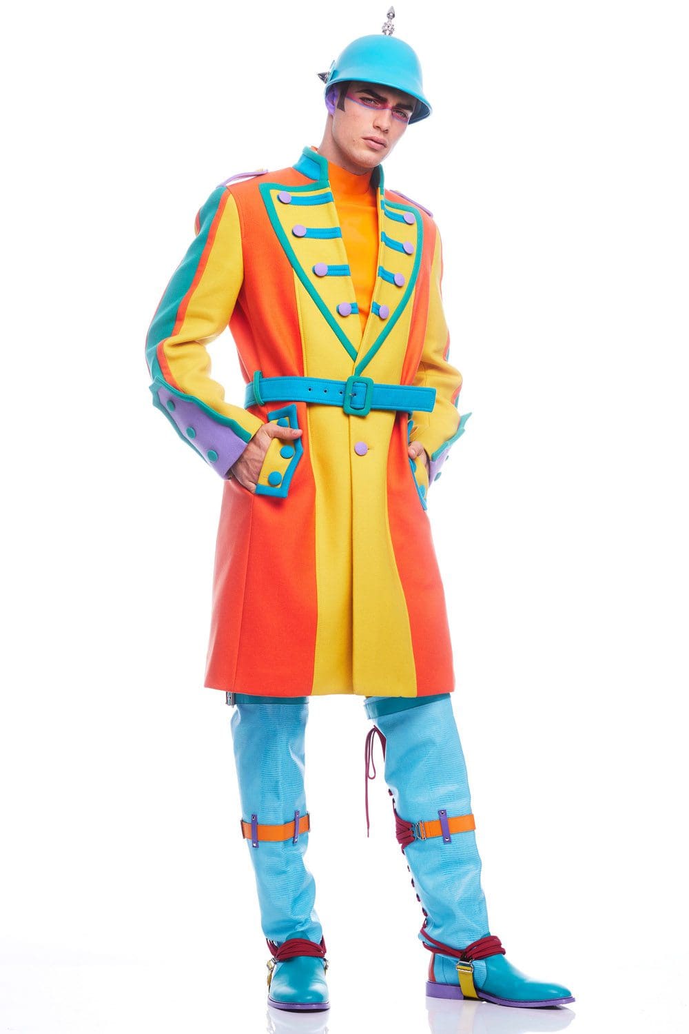 Moschino by Jeremy Scott Pre-Fall 2022 by RUNWAY MAGAZINE