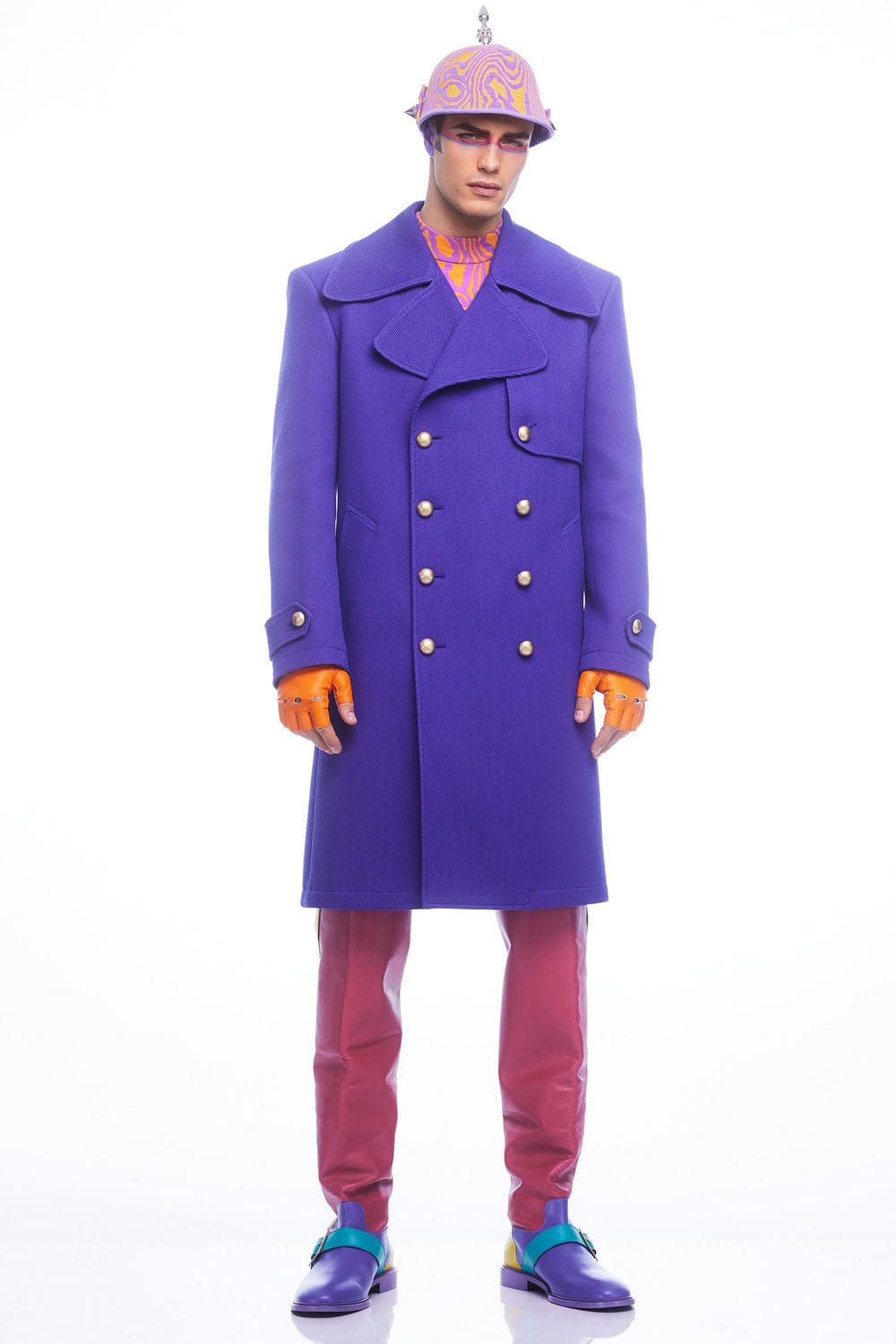 Moschino by Jeremy Scott Pre-Fall 2022 by RUNWAY MAGAZINE