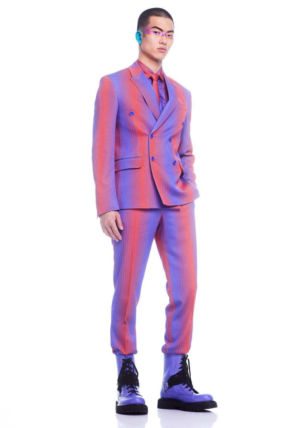 Moschino by Jeremy Scott Pre-Fall 2022 by RUNWAY MAGAZINE