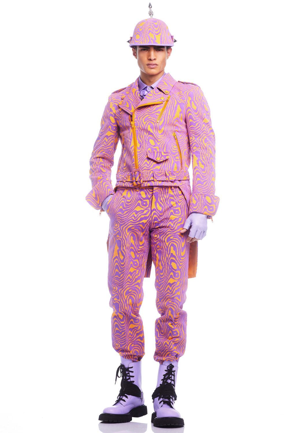 Moschino by Jeremy Scott Pre-Fall 2022 by RUNWAY MAGAZINE