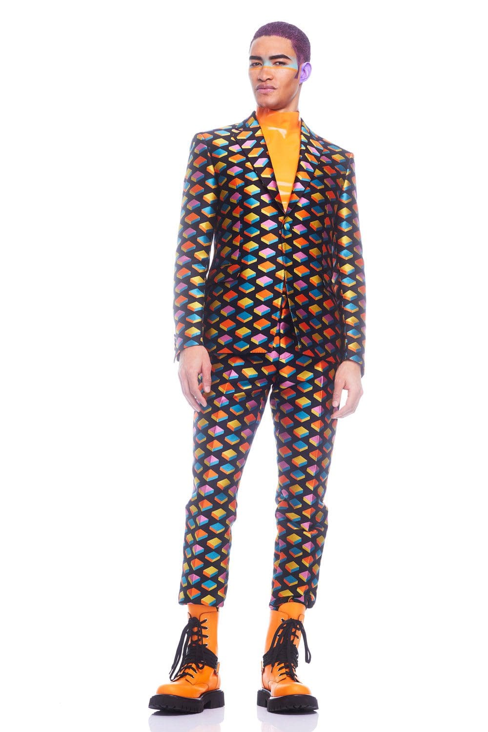 Moschino by Jeremy Scott Pre-Fall 2022 by RUNWAY MAGAZINE