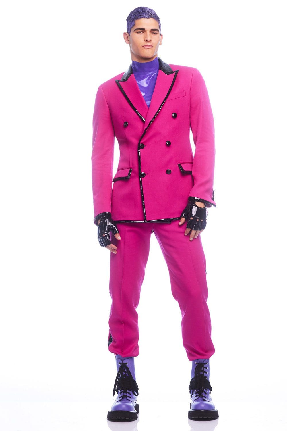 Moschino by Jeremy Scott Pre-Fall 2022 by RUNWAY MAGAZINE
