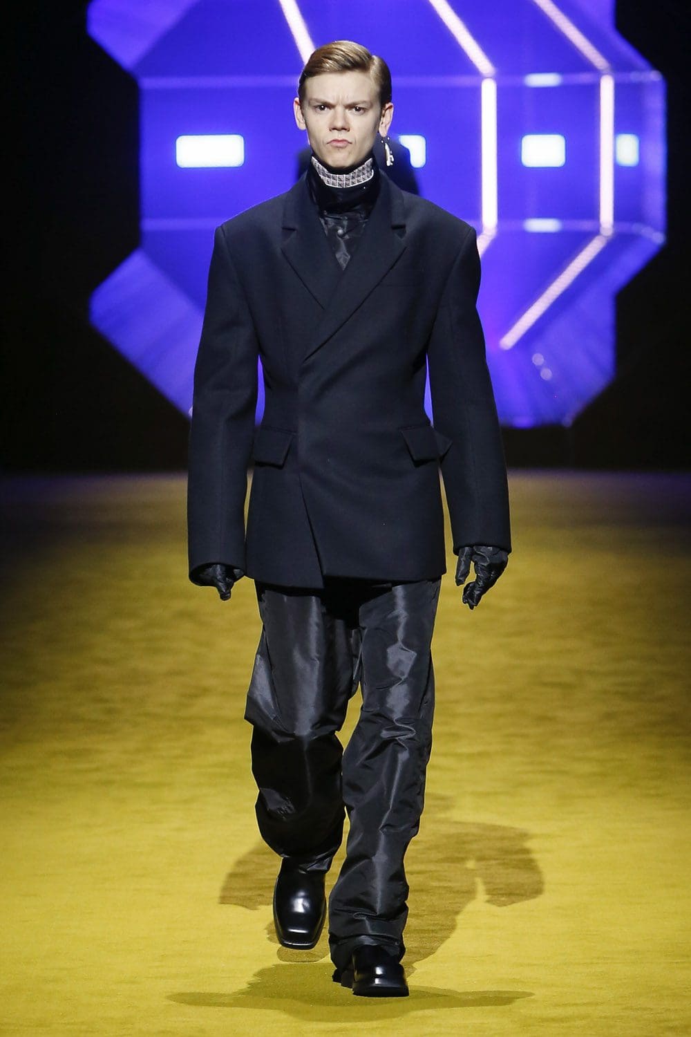 Prada Fall Winter 2022-2023 Men Thomas Brodie-Sangster by RUNWAY MAGAZINE