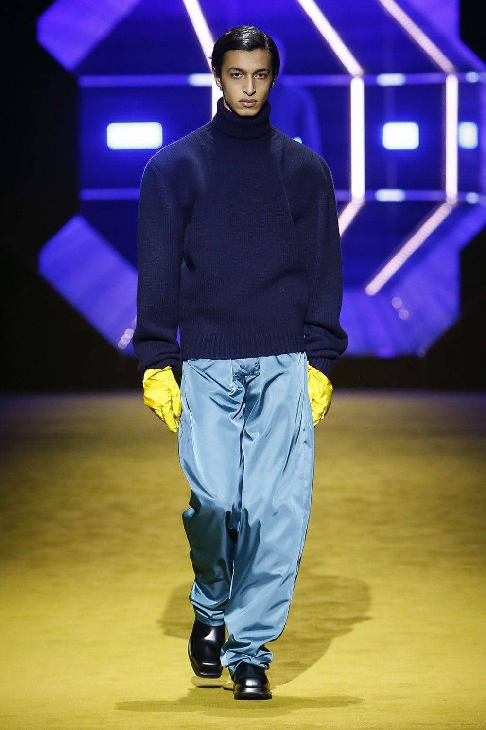 Prada Fall Winter 2022-2023 Men by RUNWAY MAGAZINE