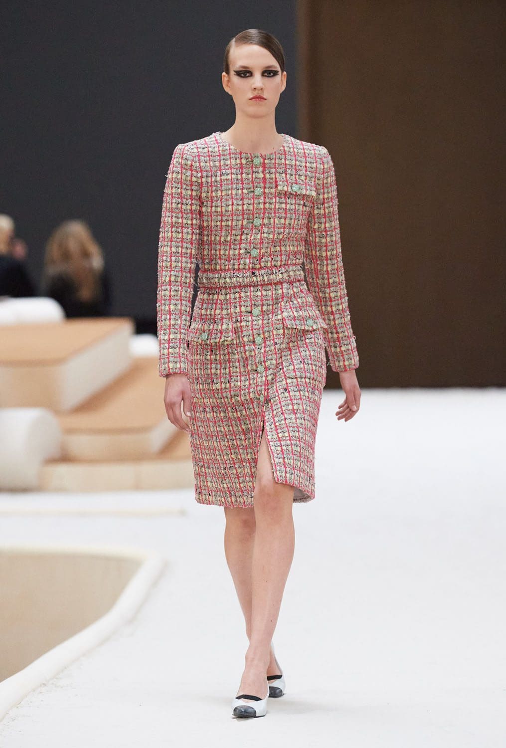 Chanel Haute Couture Весна-Лето 2022 от RUNWAY ЖУРНАЛ