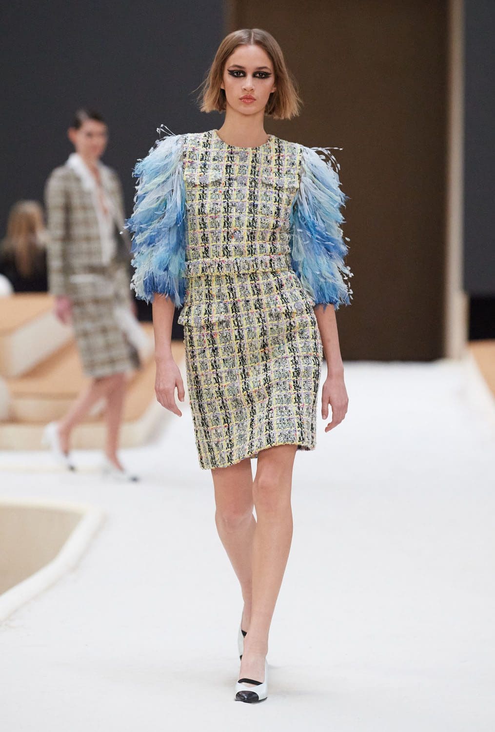 Chanel Haute Couture Весна-Лето 2022 от RUNWAY ЖУРНАЛ