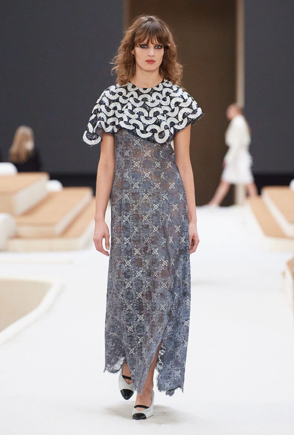 Chanel Haute Couture Весна-Лето 2022 от RUNWAY ЖУРНАЛ