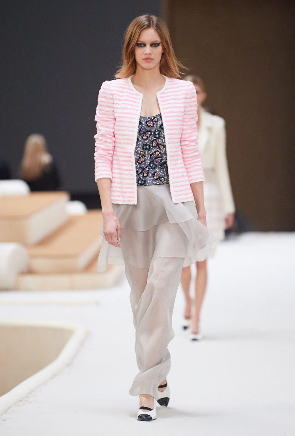 Chanel Haute Couture Весна-Лето 2022 от RUNWAY ЖУРНАЛ
