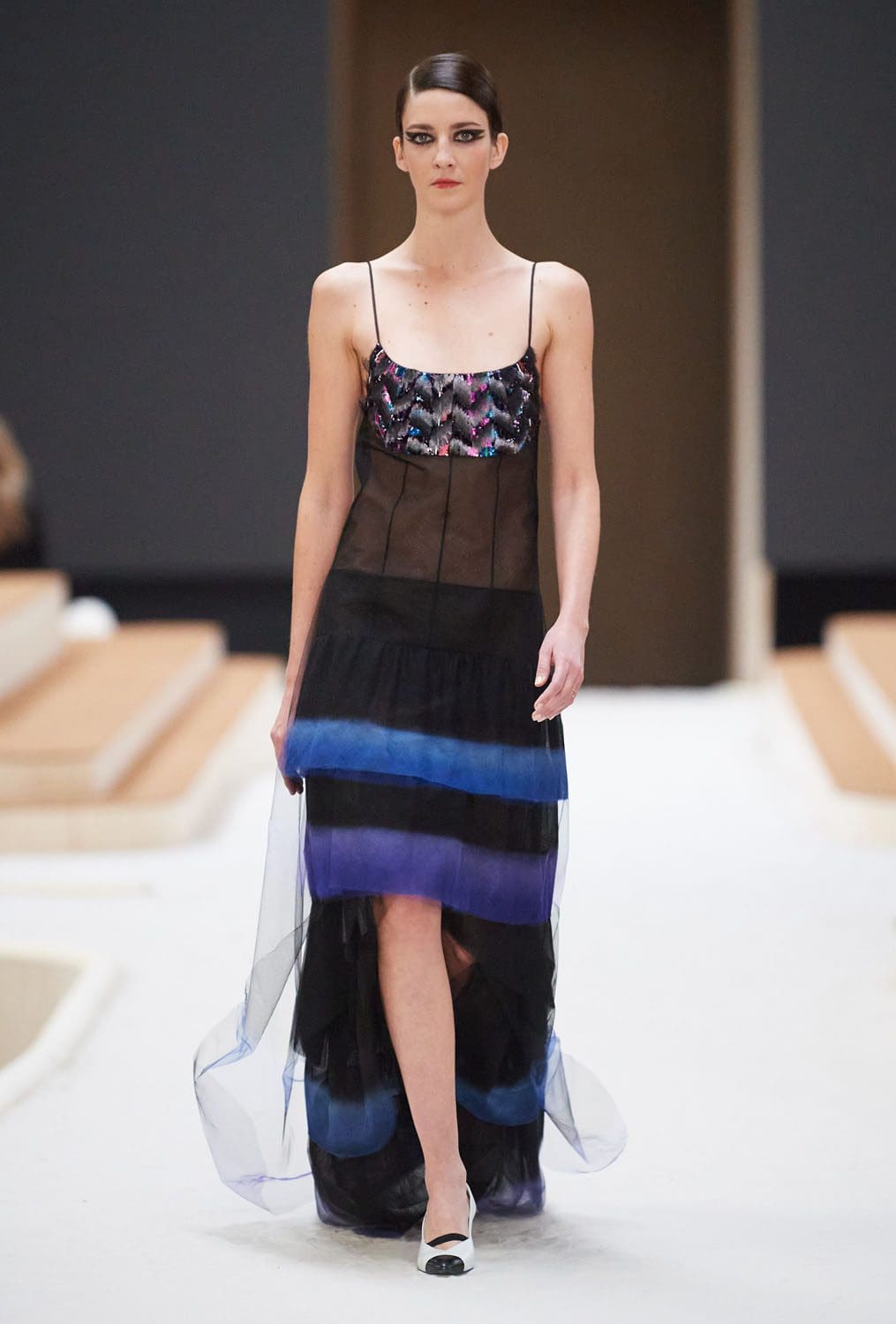 Chanel Haute Couture Весна-Лето 2022 от RUNWAY ЖУРНАЛ