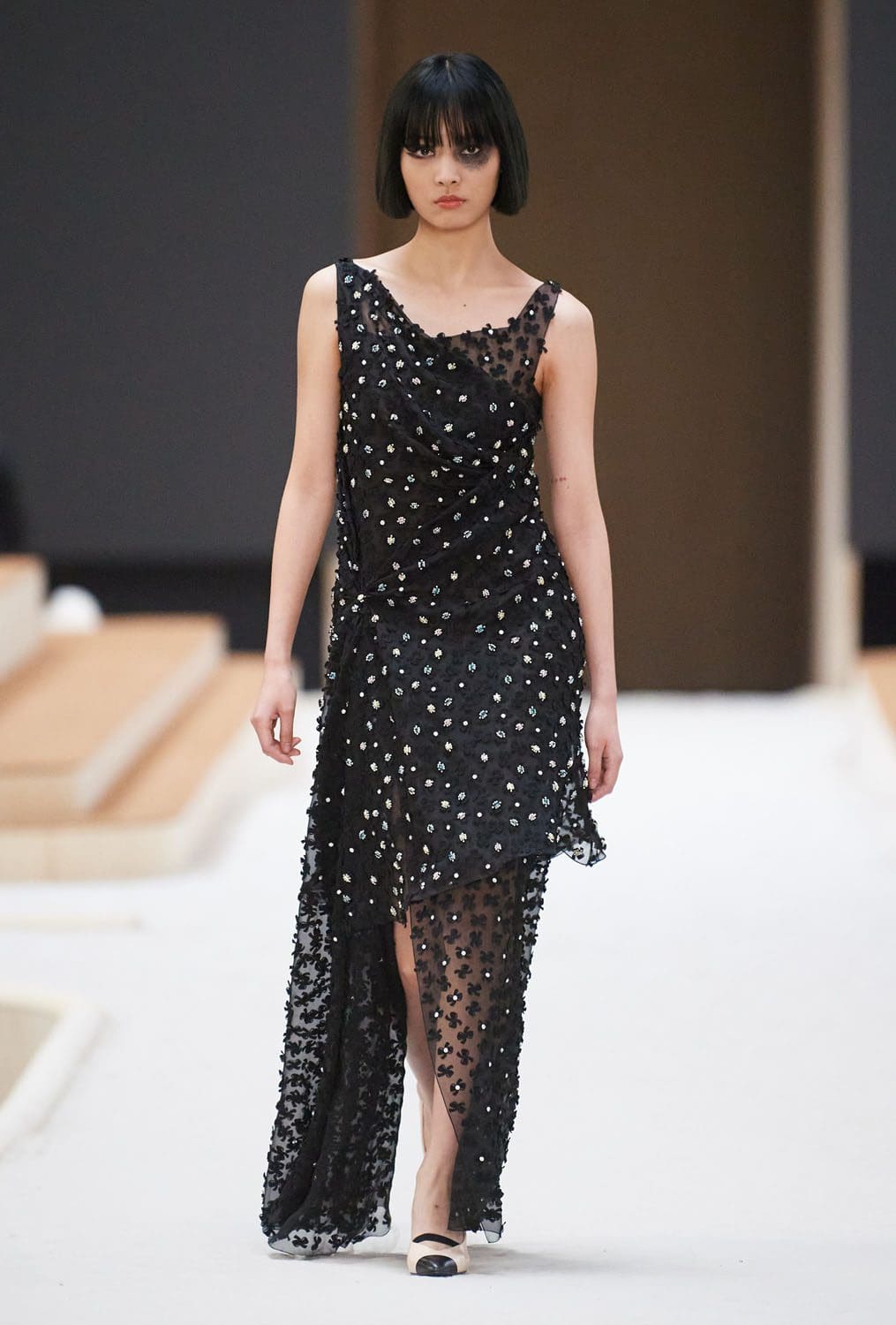 Chanel Haute Couture Весна-Лето 2022 от RUNWAY ЖУРНАЛ