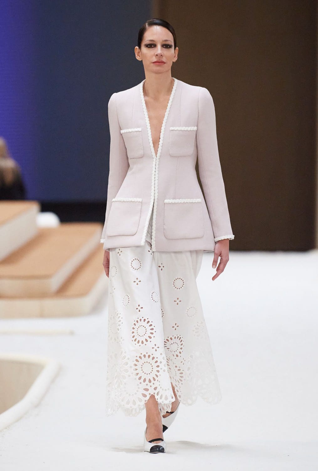 Chanel Haute Couture Весна-Лето 2022 от RUNWAY ЖУРНАЛ