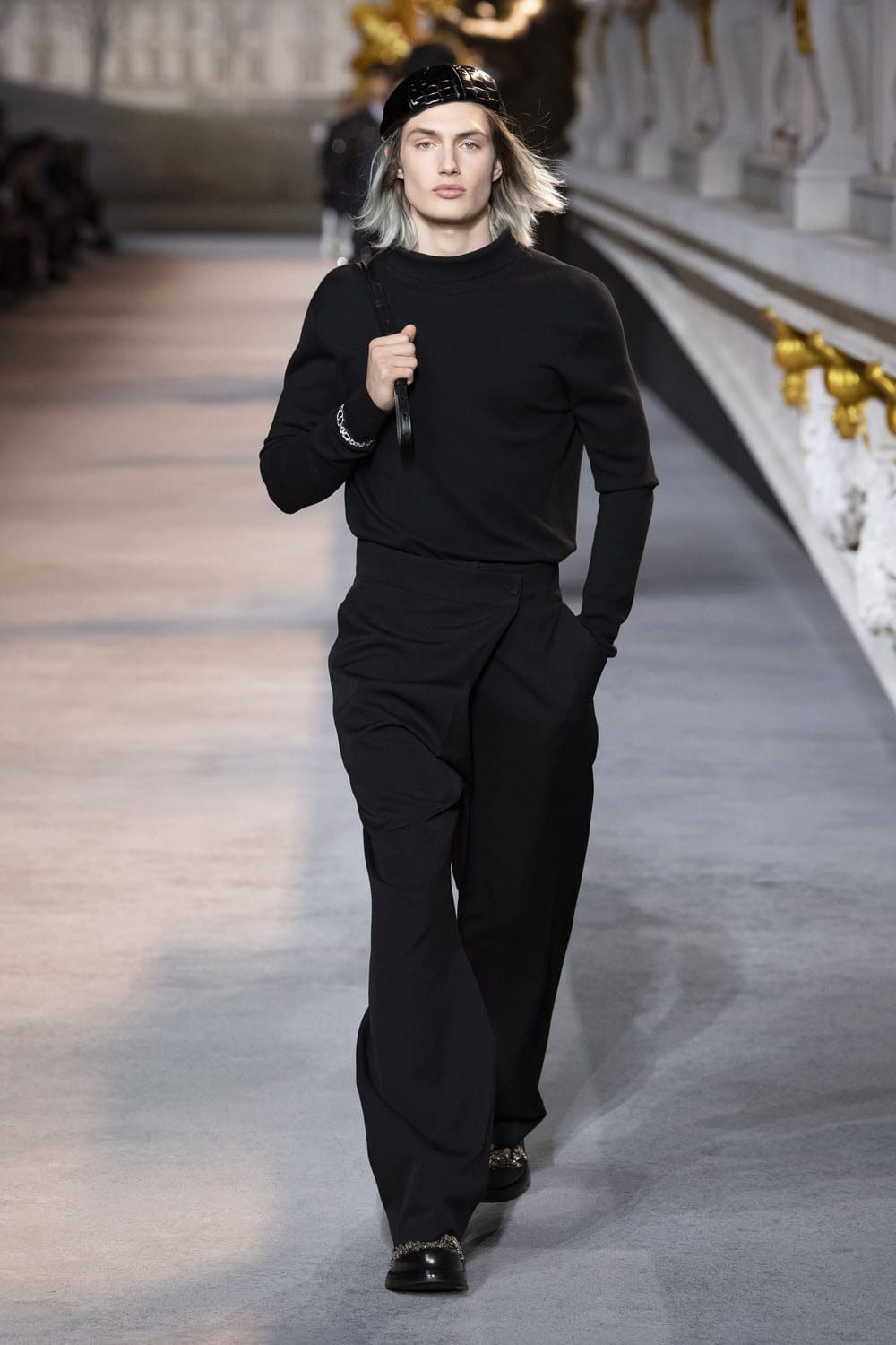 Dior Fall Winter 2022-2023 Men by RUNWAY MAGAZINE