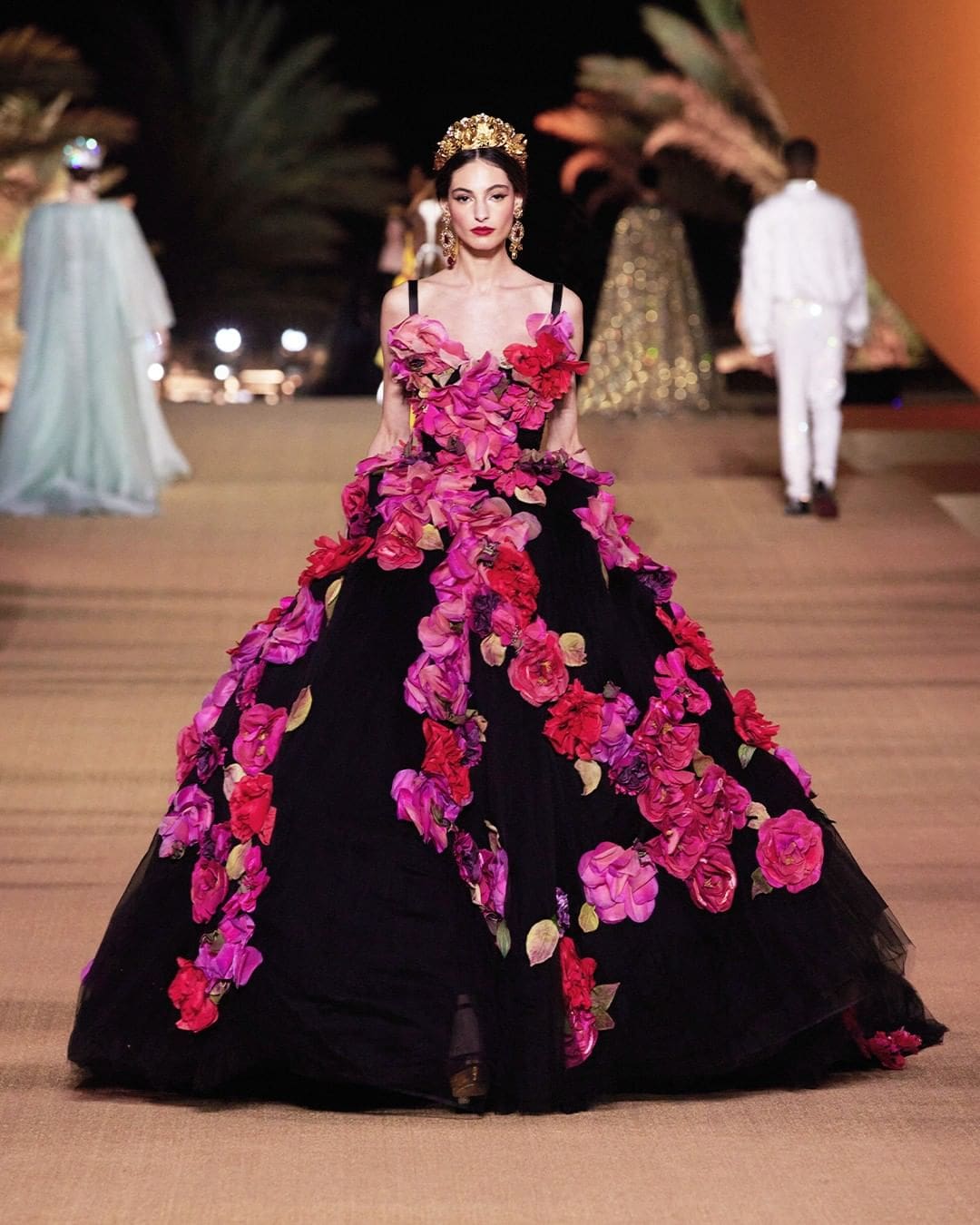 Dolce Gabbana Alta Moda y Alta Sartoria - AlUla Arabia Saudita por RUNWAY REVISTA