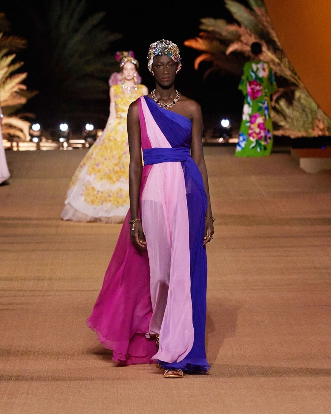 Dolce Gabbana Alta Moda y Alta Sartoria - AlUla Arabia Saudita por RUNWAY REVISTA