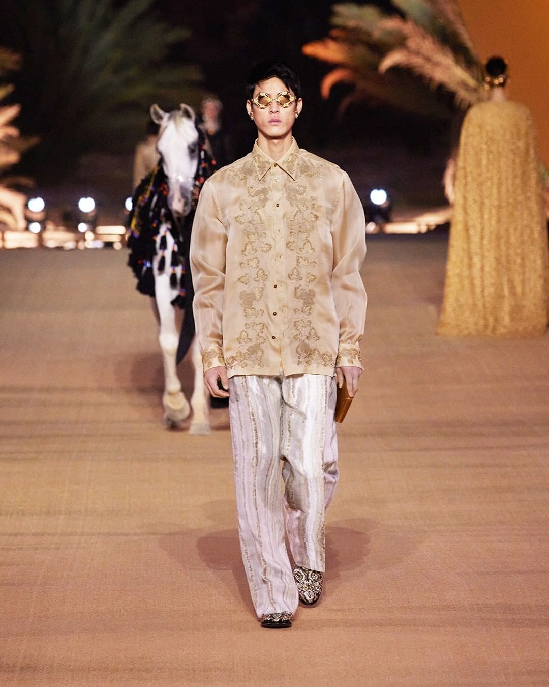 Dolce Gabbana Alta Moda y Alta Sartoria - AlUla Arabia Saudita por RUNWAY REVISTA