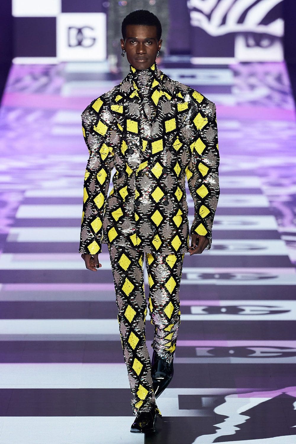 Dolce Gabbana Fall Winter 2022-2023 Men by RUNWAY MAGAZINE
