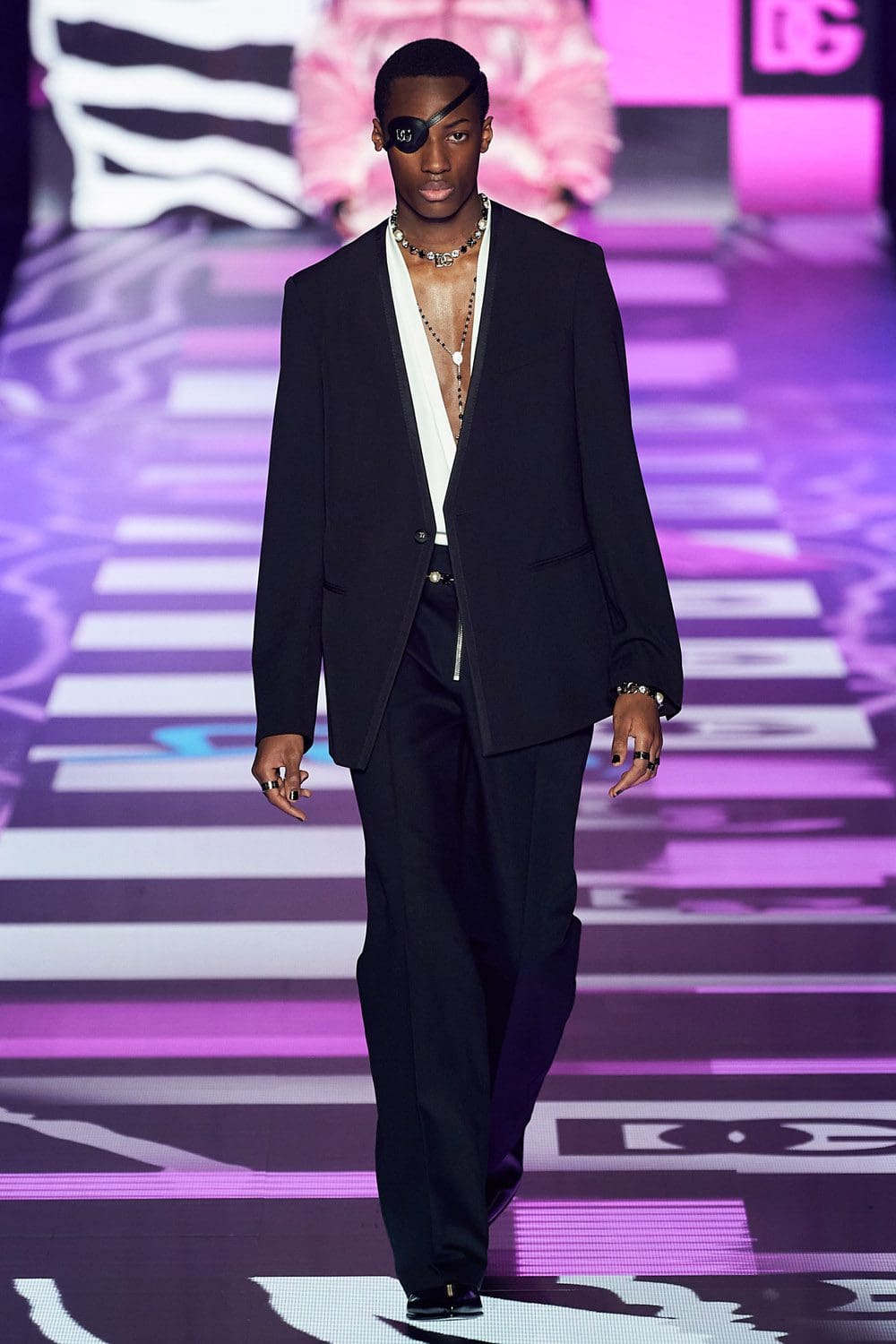 Dolce Gabbana Fall Winter 2022-2023 Men by RUNWAY MAGAZINE