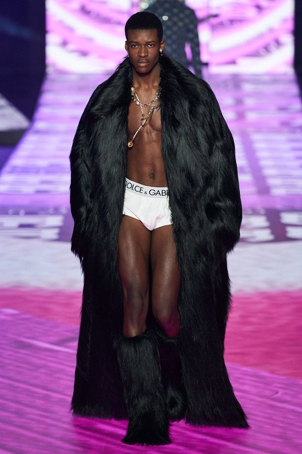 Dolce Gabbana Fall Winter 2022-2023 Men by RUNWAY MAGAZINE