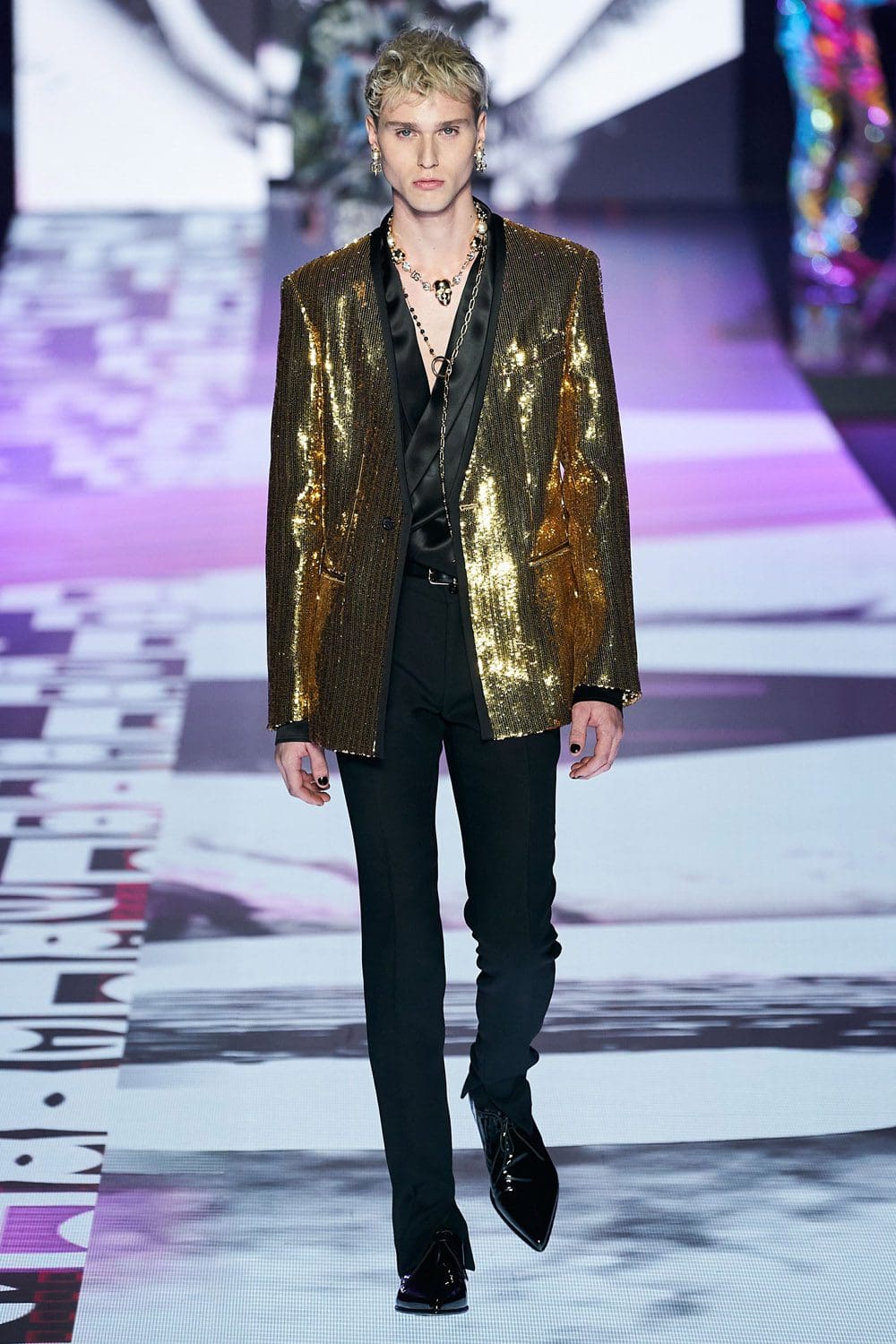 Dolce Gabbana Fall Winter 2022-2023 Men by RUNWAY MAGAZINE