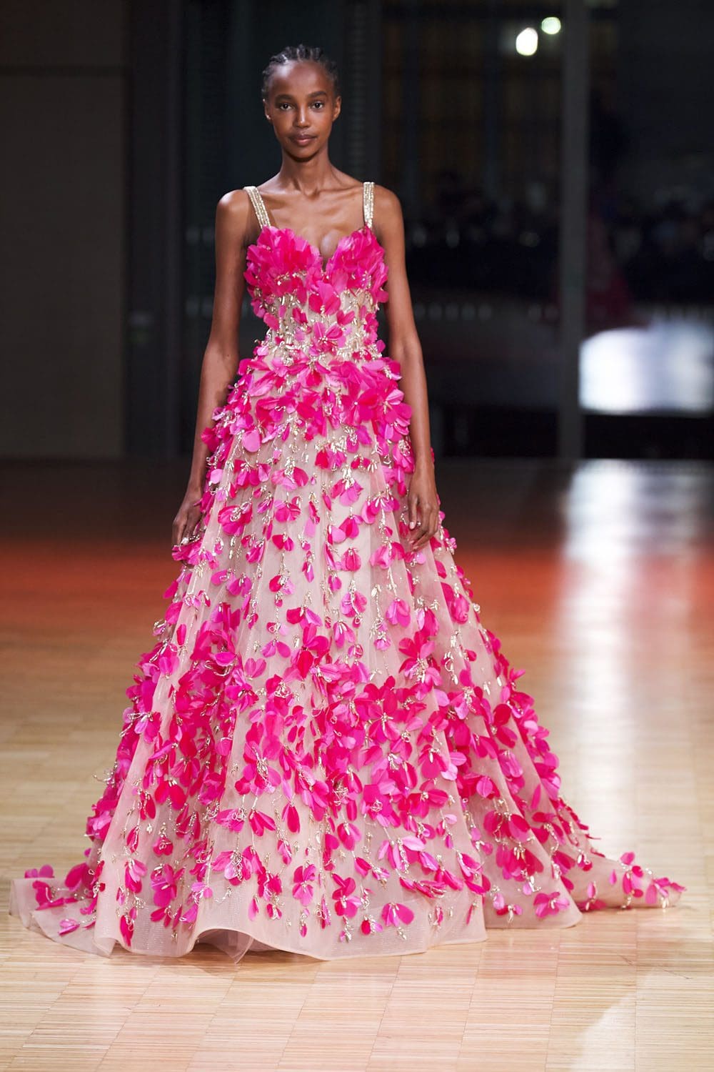 Elie Saab高级定制时装2022春夏 RUNWAY 杂志