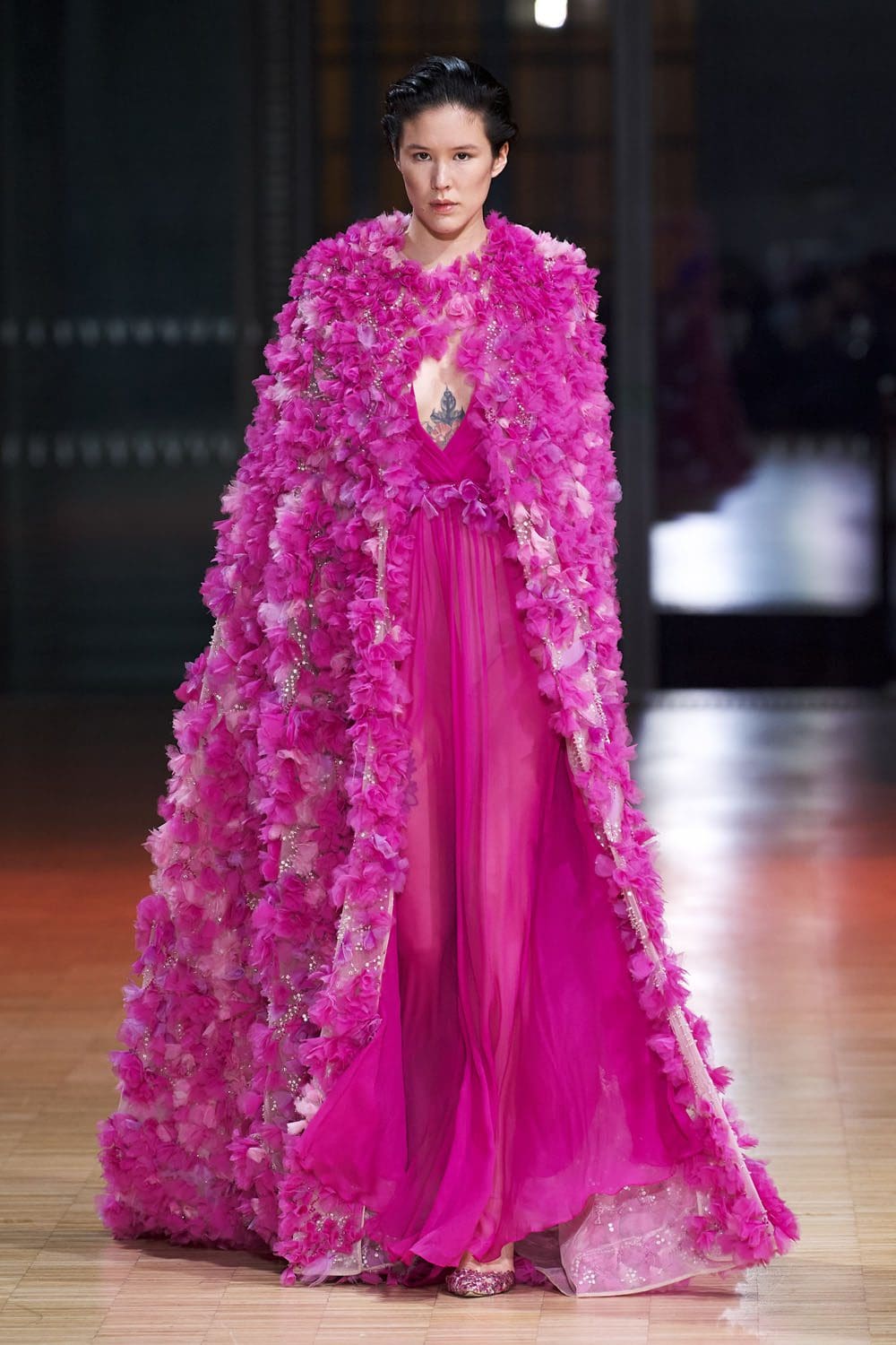 Elie Saab高级定制时装2022春夏 RUNWAY 杂志
