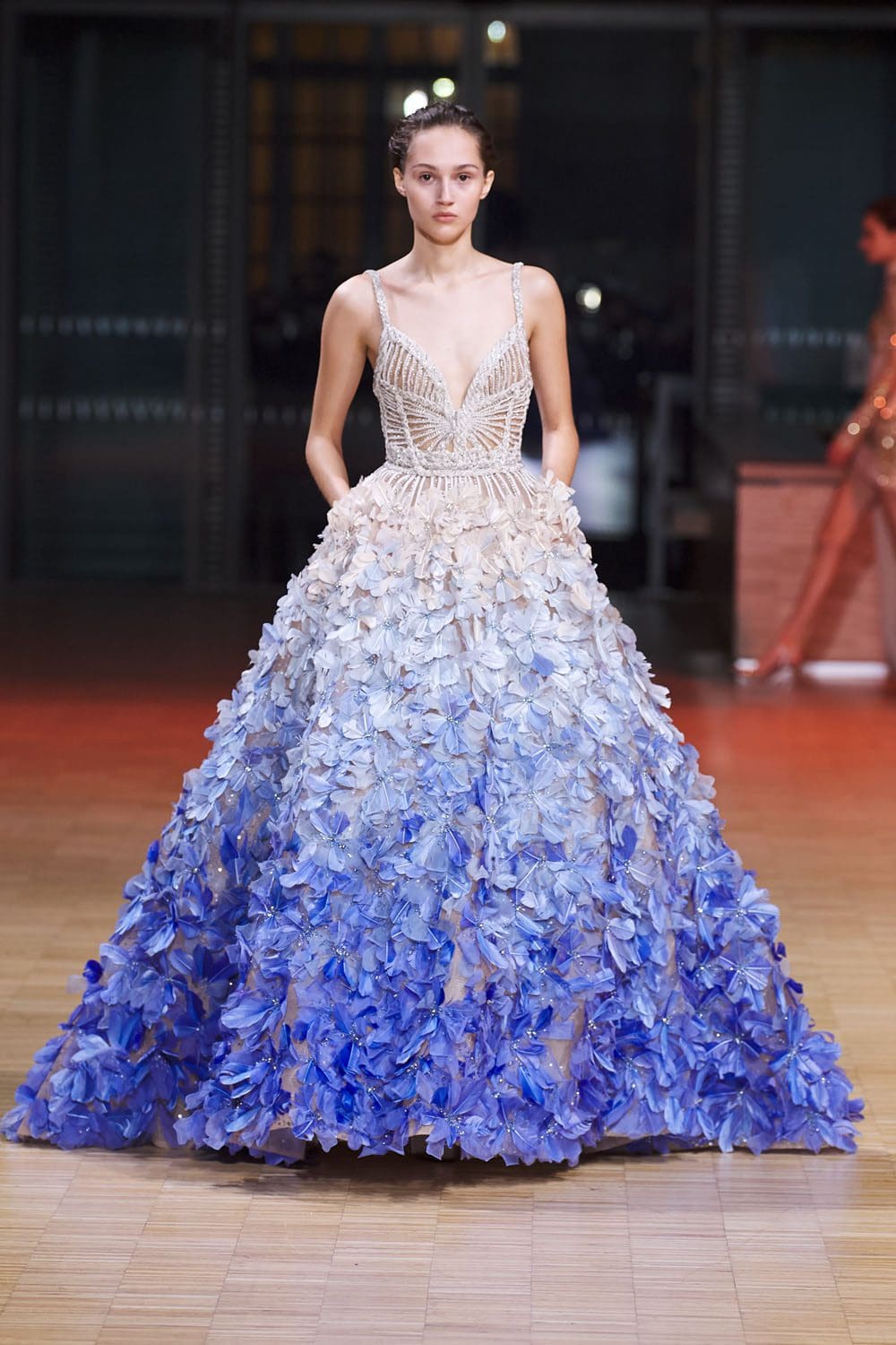 Elie Saab高级定制时装2022春夏 RUNWAY 杂志