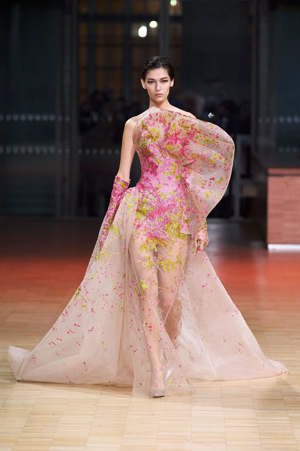 Elie Saab高级定制时装2022春夏 RUNWAY 杂志