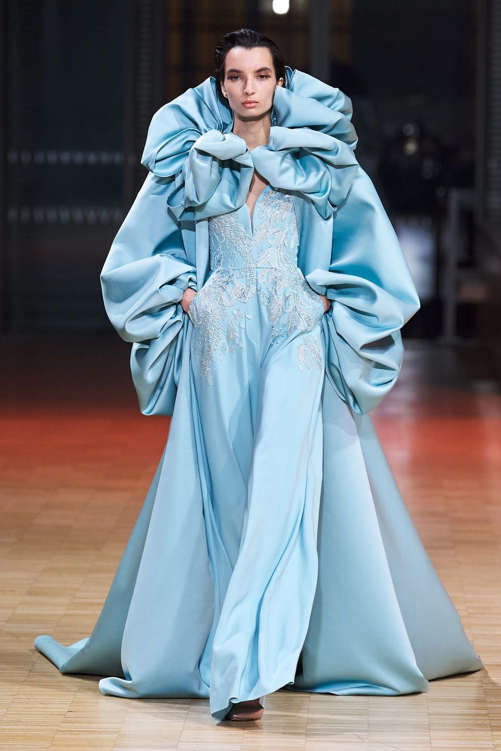 Elie Saab高级定制时装2022春夏 RUNWAY 杂志