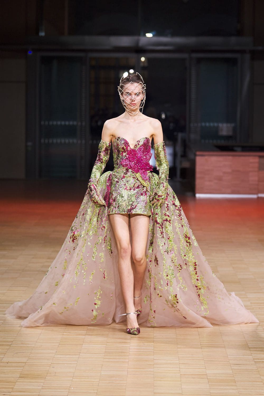 Elie Saab高级定制时装2022春夏 RUNWAY 杂志