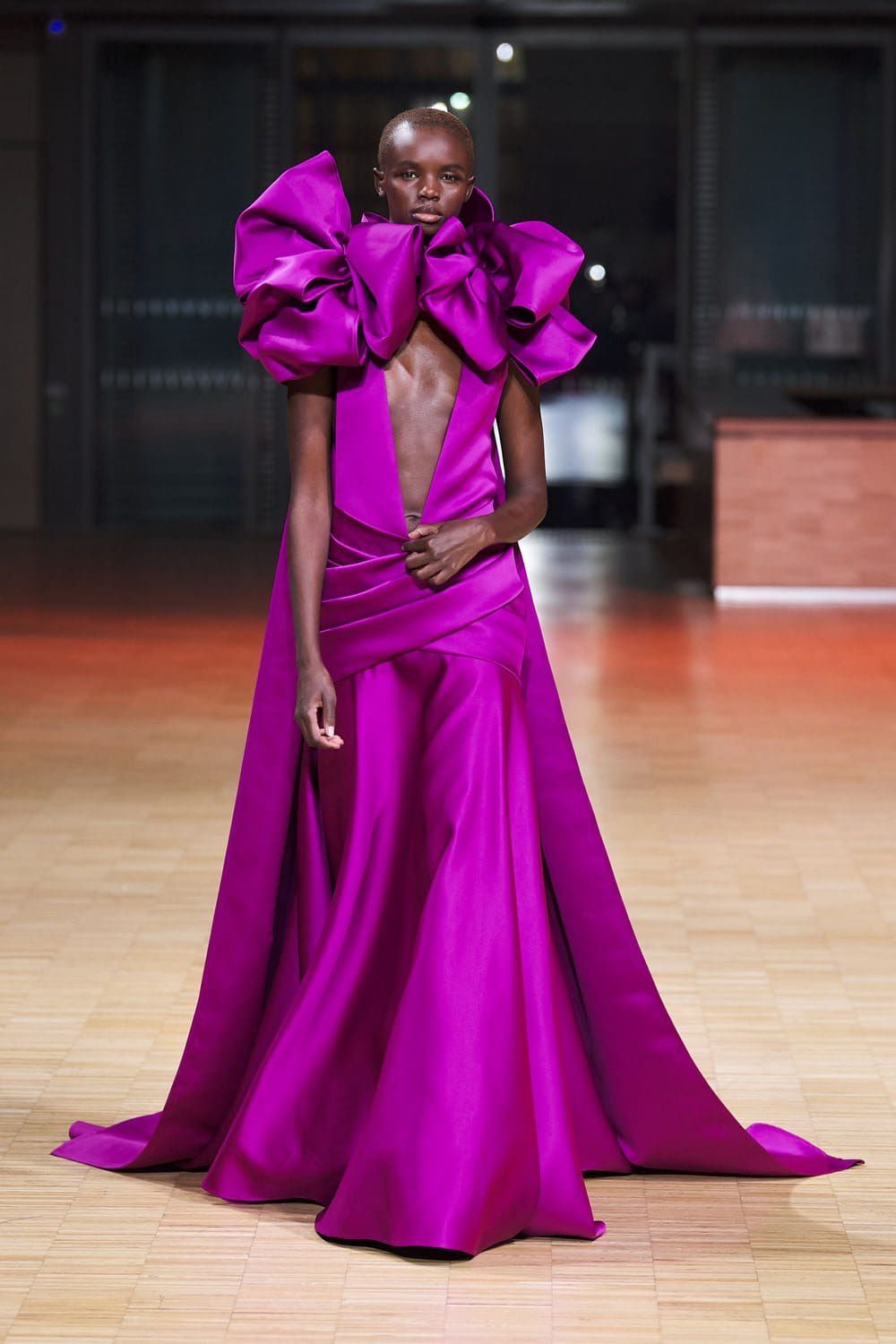 Elie Saab高级定制时装2022春夏 RUNWAY 杂志
