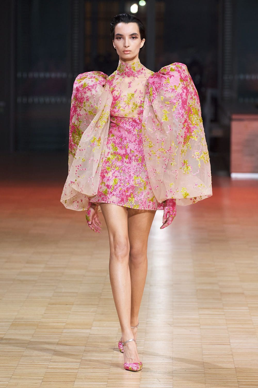 Elie Saab高级定制时装2022春夏 RUNWAY 杂志