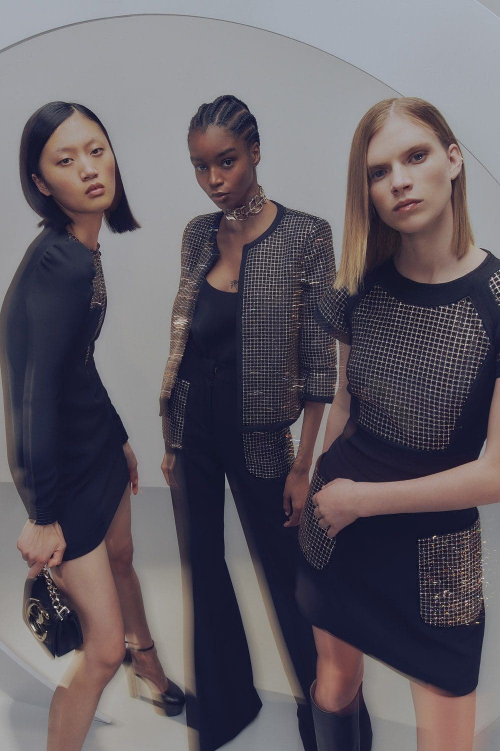 Elie Saab Pré-Outono 2022 por RUNWAY MAGAZINE