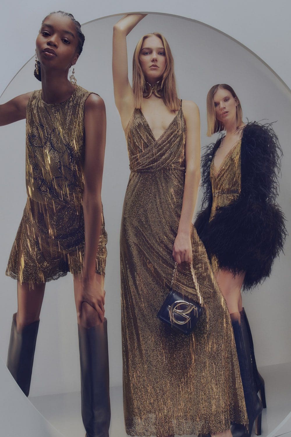Elie Saab Pré-Outono 2022 por RUNWAY MAGAZINE
