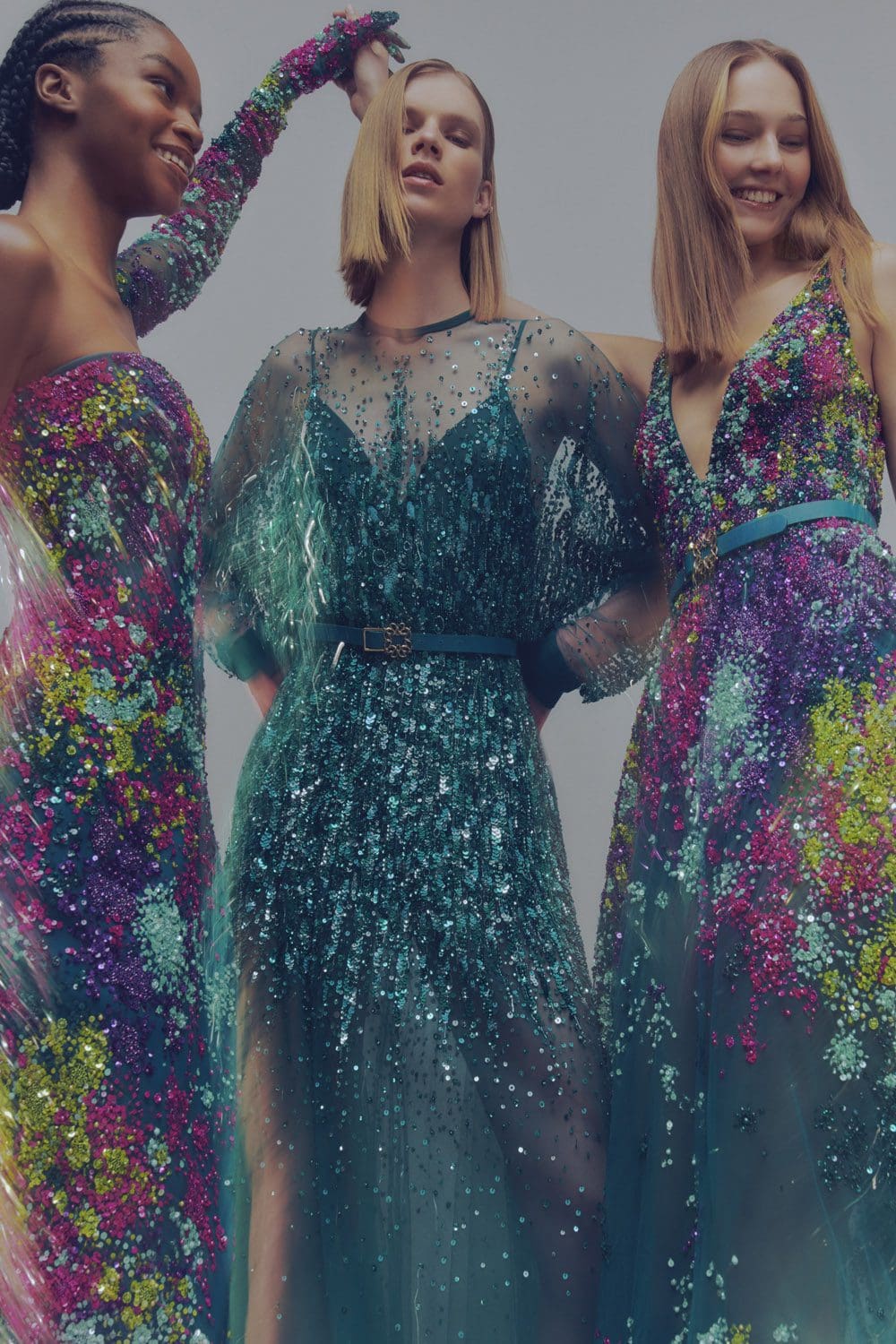 Elie Saab Pré-Outono 2022 por RUNWAY MAGAZINE