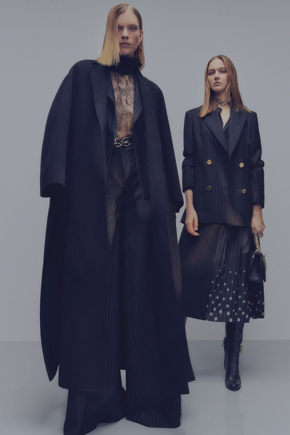 Elie Saab Pré-Outono 2022 por RUNWAY MAGAZINE