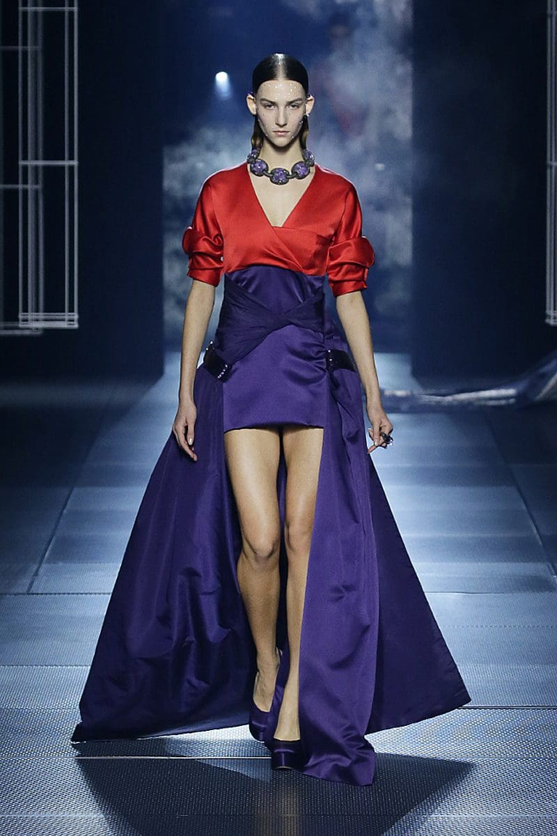 Fendi Couture Printemps Été 2022 par RUNWAY MAGAZINE