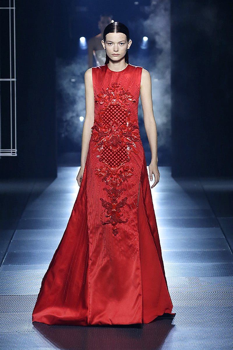Fendi Couture Printemps Été 2022 par RUNWAY MAGAZINE