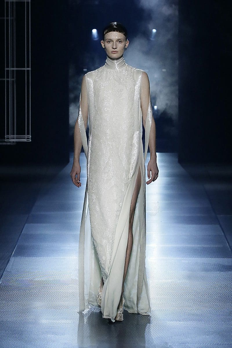 Fendi Couture Printemps Été 2022 par RUNWAY MAGAZINE