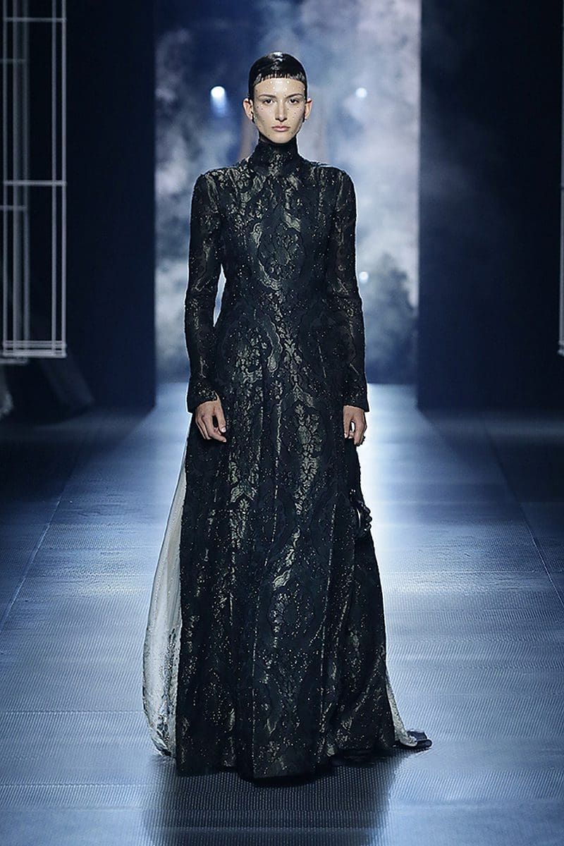 Fendi Couture Printemps Été 2022 par RUNWAY MAGAZINE